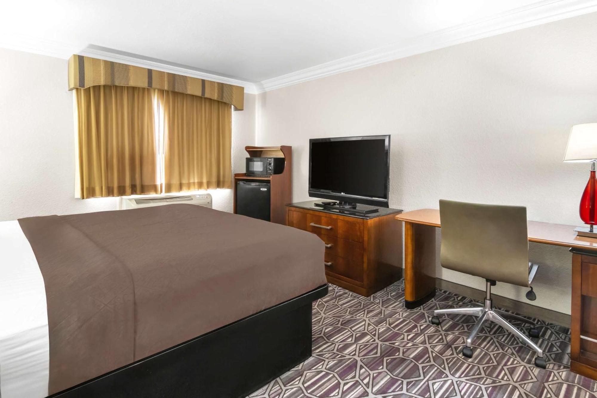 Surestay Plus By Best Western Fort Worth Benbrook Kültér fotó