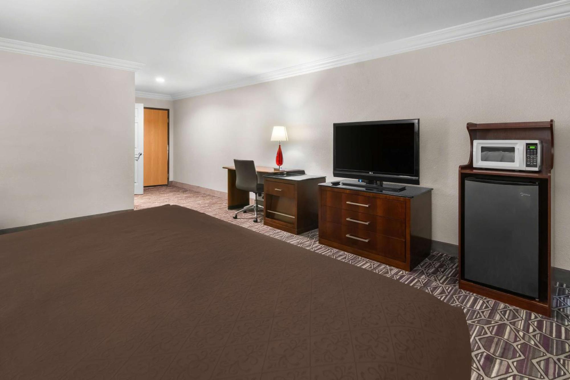 Surestay Plus By Best Western Fort Worth Benbrook Kültér fotó