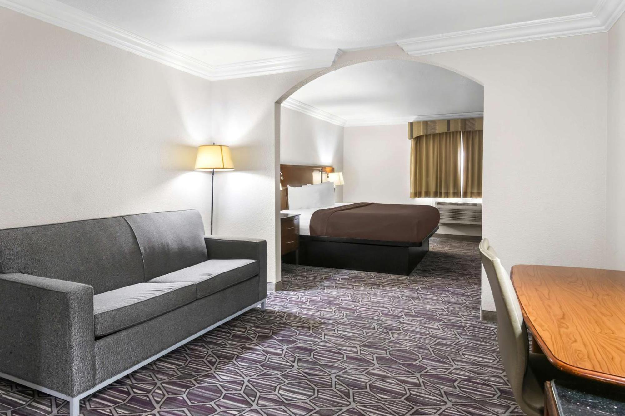 Surestay Plus By Best Western Fort Worth Benbrook Kültér fotó