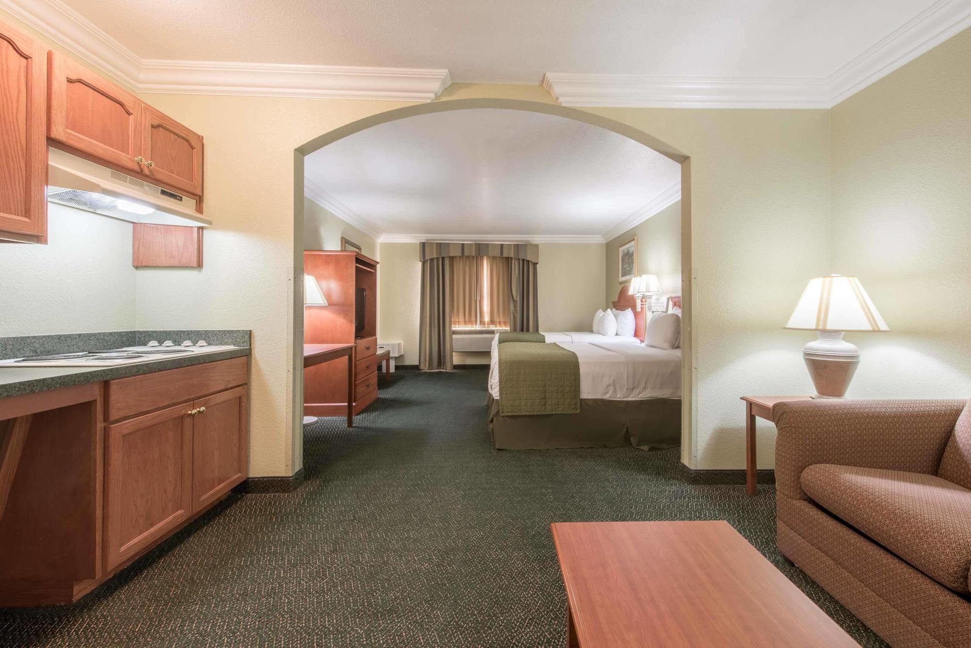 Surestay Plus By Best Western Fort Worth Benbrook Kültér fotó